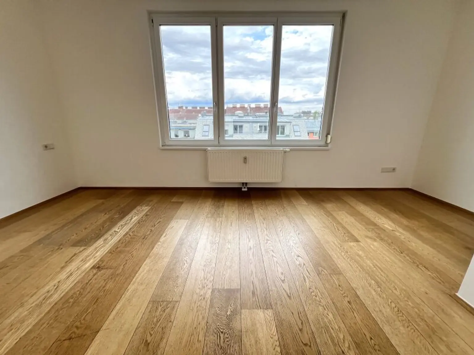 Dachterrassentraum: 3 Zimmer Dachgeschoss-Wohnung: 92m² mit Terrasse  zu kaufen!!