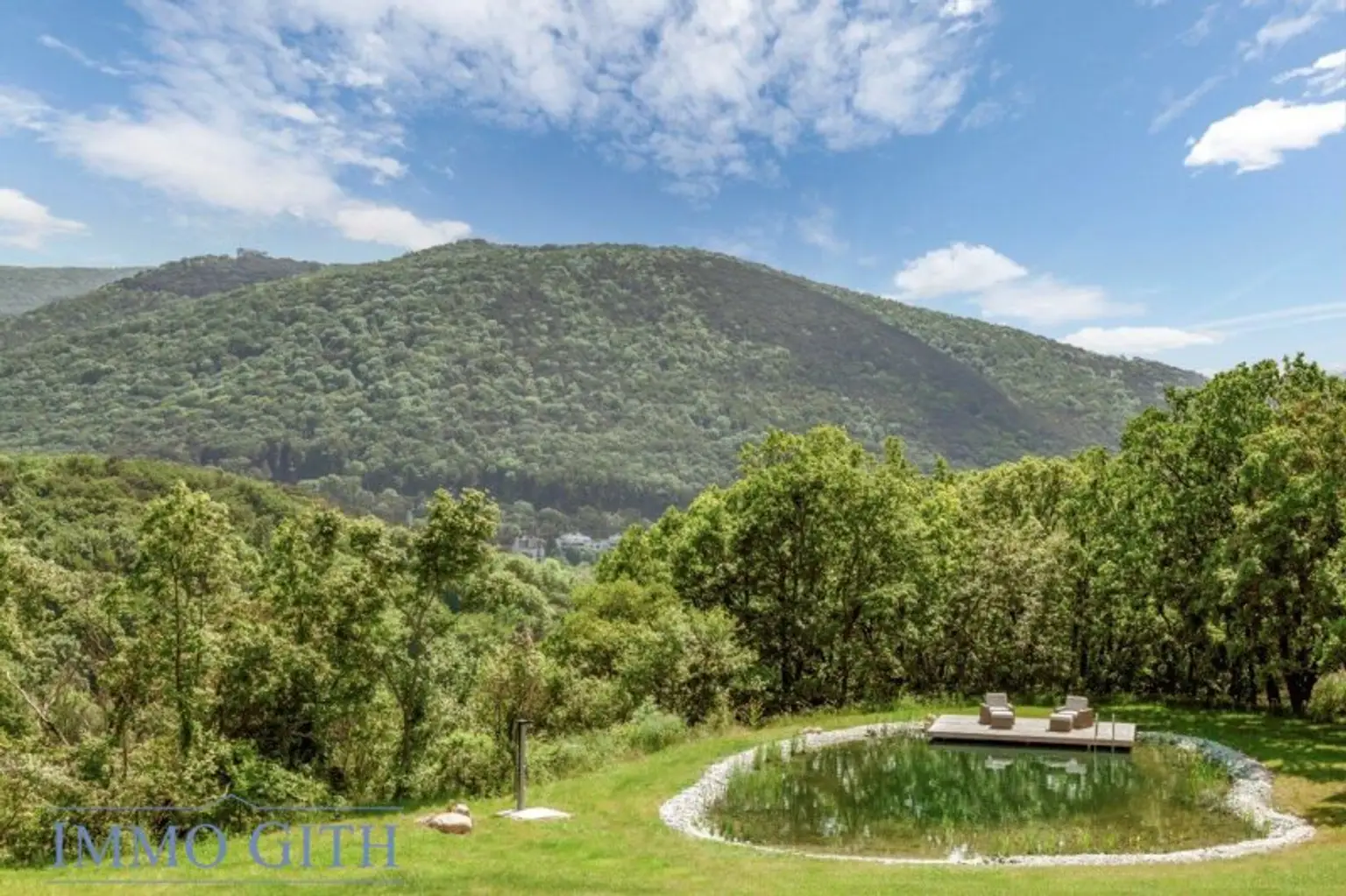 PROVISIONSFREI: LUXUS-VILLA IN GIESSHÜBL MIT EINZIGARTIGEM FERNBLICK ZU MIETEN!