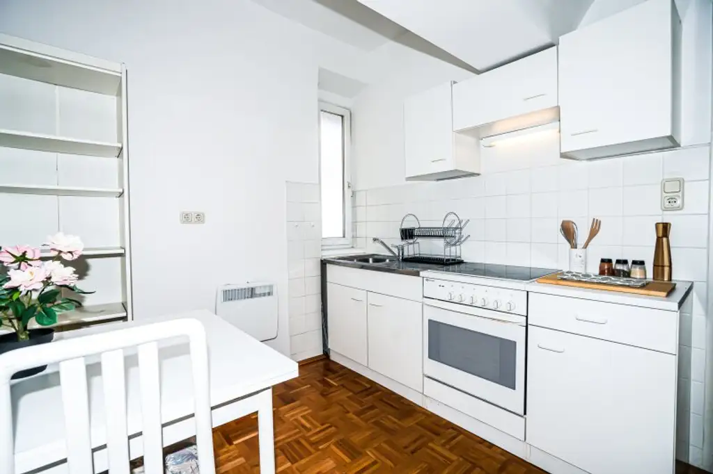 AB 01.02.2026 VERFÜGBAR I JAKOMINIPLATZ IM HERZEN VON GRAZ I LICHTDURCHFLUTET I HAUSTIERE WILLKOMMEN I SPITZENLAGE I PROJEKT WOHNEN