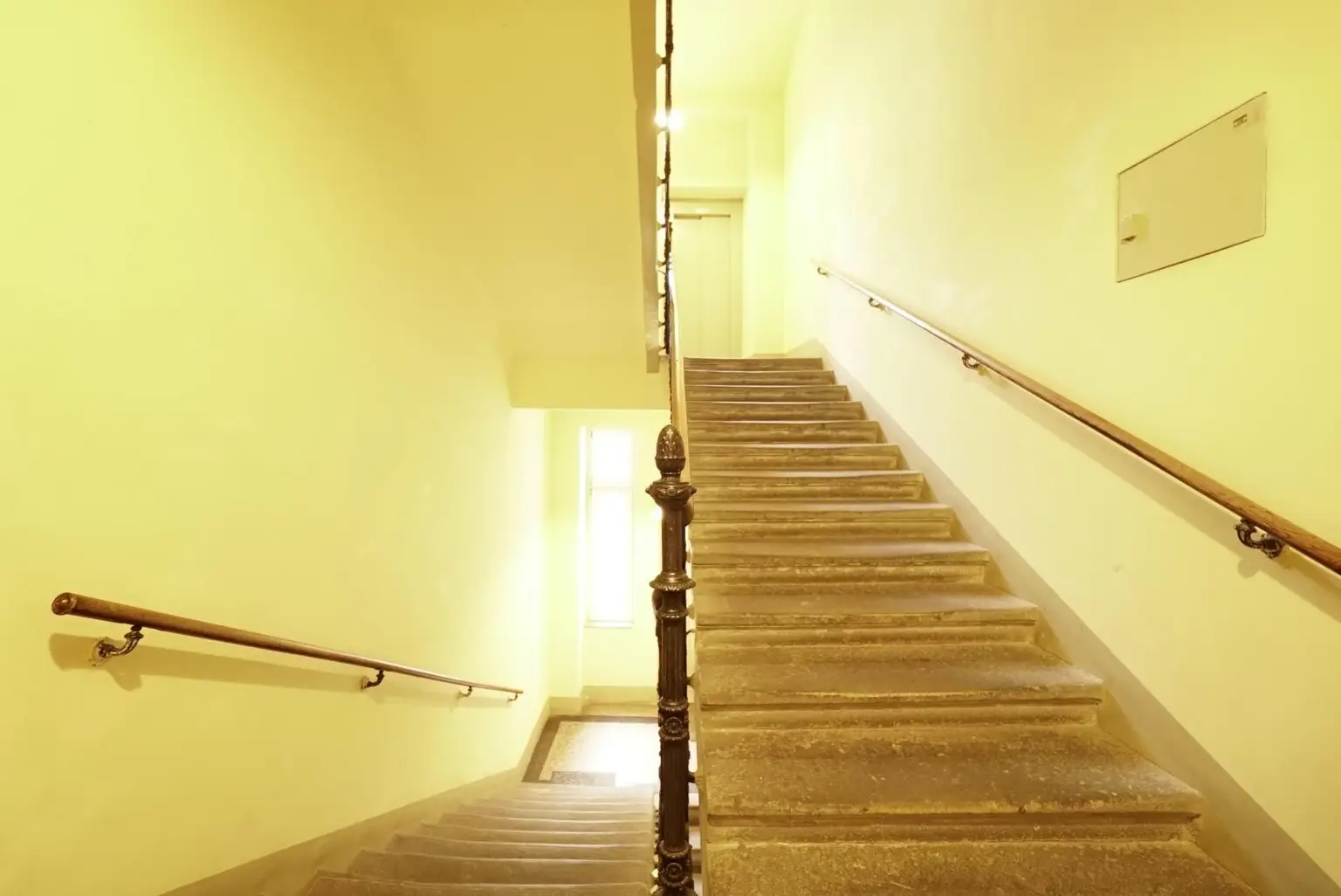 ALLES INKLUSIVE VOLLMÖBLIERT - Zwischenmiete 02.01.-31.03.2026 (3M.) Single-/Pärchenwohnung