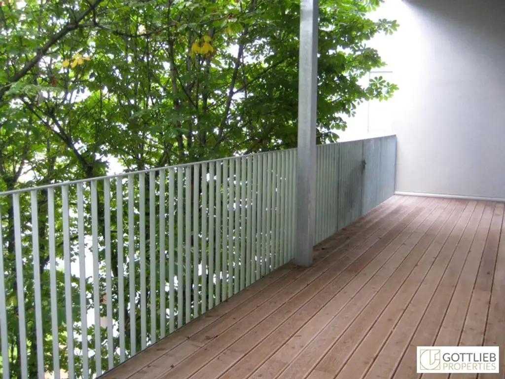 Bestlage Hamerlingplatz! 6-Zimmer-Stilaltbau-Apartment mit herrlicher West-Loggia und optionalem Tiefgaragenplatz in Grünruhelage