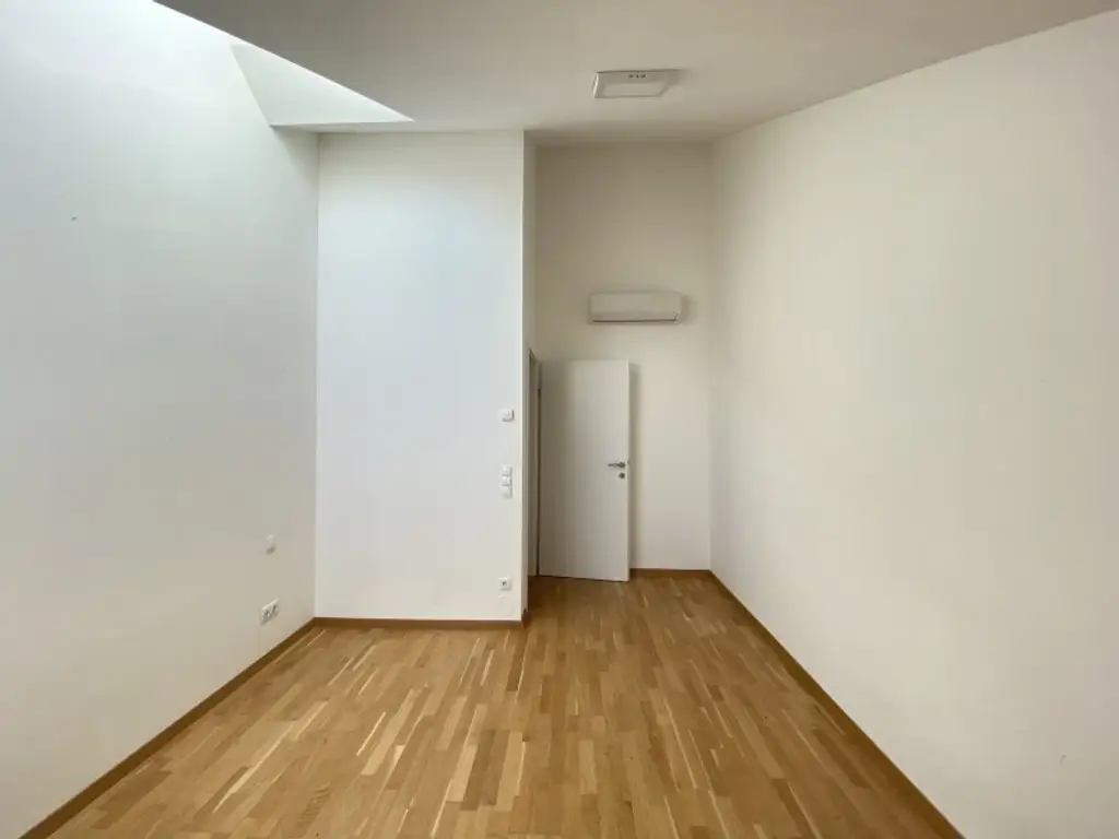 Großzügige Dachgeschosswohnung am Rennweg - Klimatisiert - 2 Terrassen