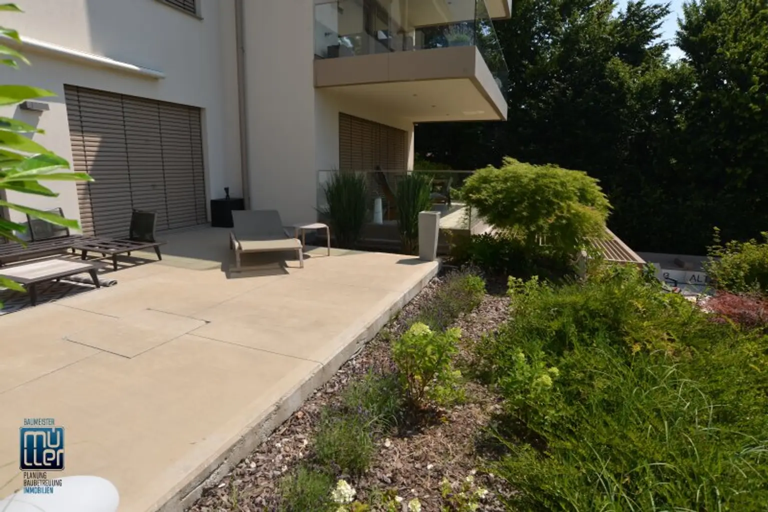 Extravagantes Wohnen am Wörthersee -  152 m² große Seeblickterrassenwohnung mit TG/Carport mit MIETER zu verkaufen!