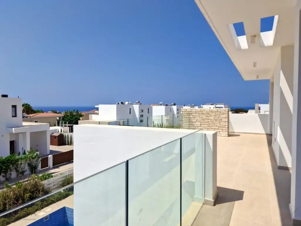Mediterranes Wohnen mit Weitblick – Luxusvilla in Paphos, bezugsfertig