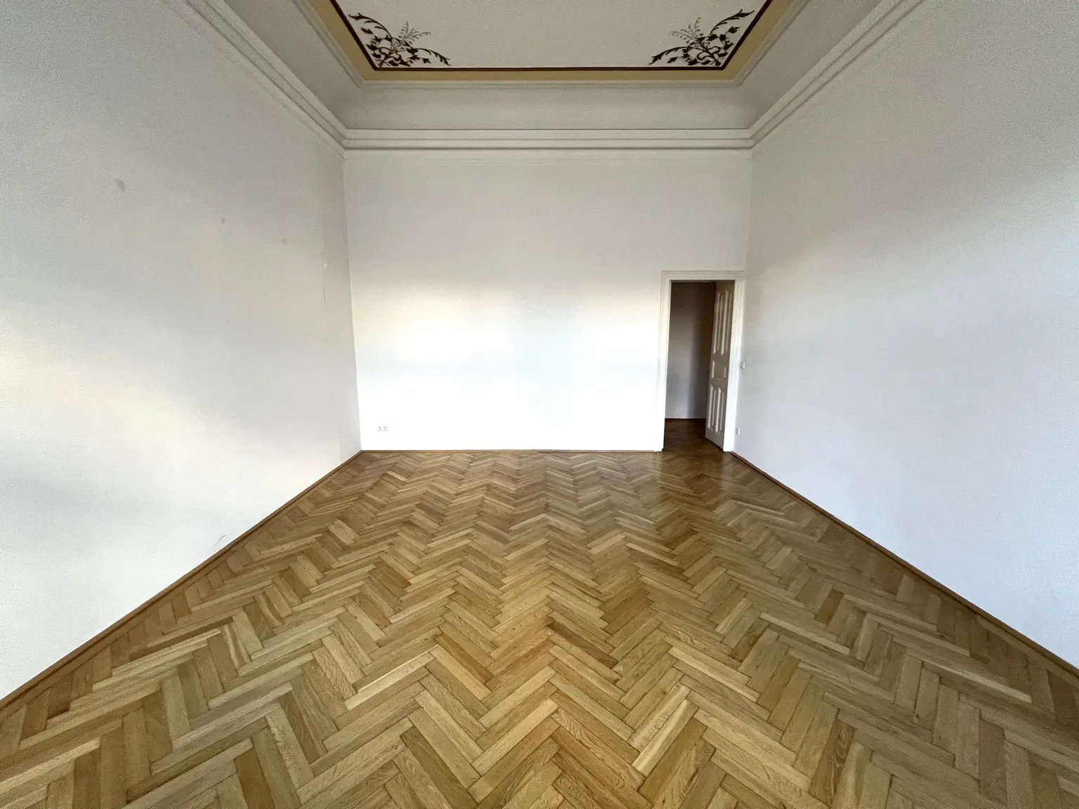 Prunkvolle 6-Zimmer Wohnung im repräsentativen Haus / Impressive 6-room-apartment in a representative building