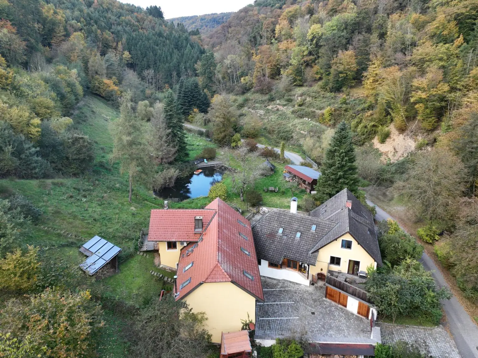 Refugium mit 2 Häusern