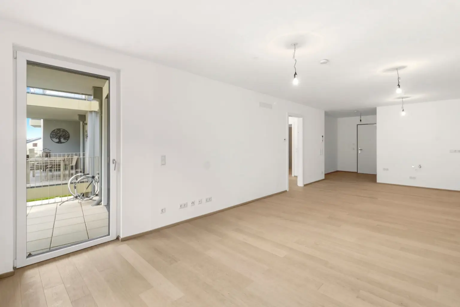C | ++ MITTEN DRIN & TROTZDEM RUHIG ++ 2-ZIMMER mit BALKON | Prima Service Immobilien