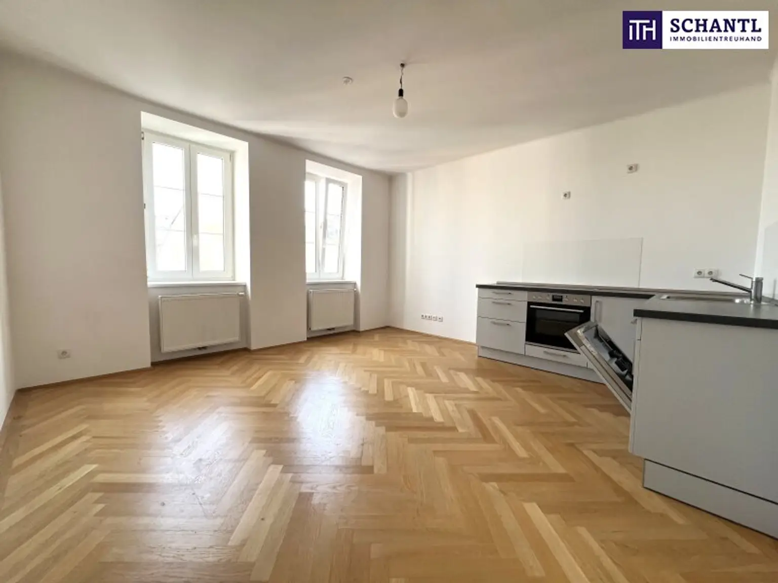 Da ist er – Ihr Wiener Wohntraum! Altbaujuwel im letzten Stock mit Balkon & Klima – jetzt zugreifen!