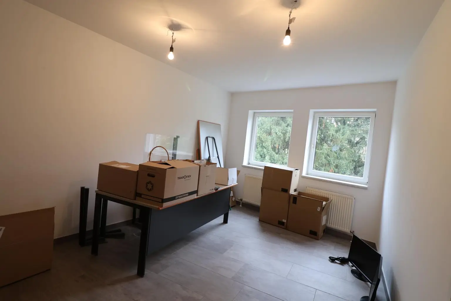 Sehr gepflegtes Büro (mit Option auf Erweiterung)