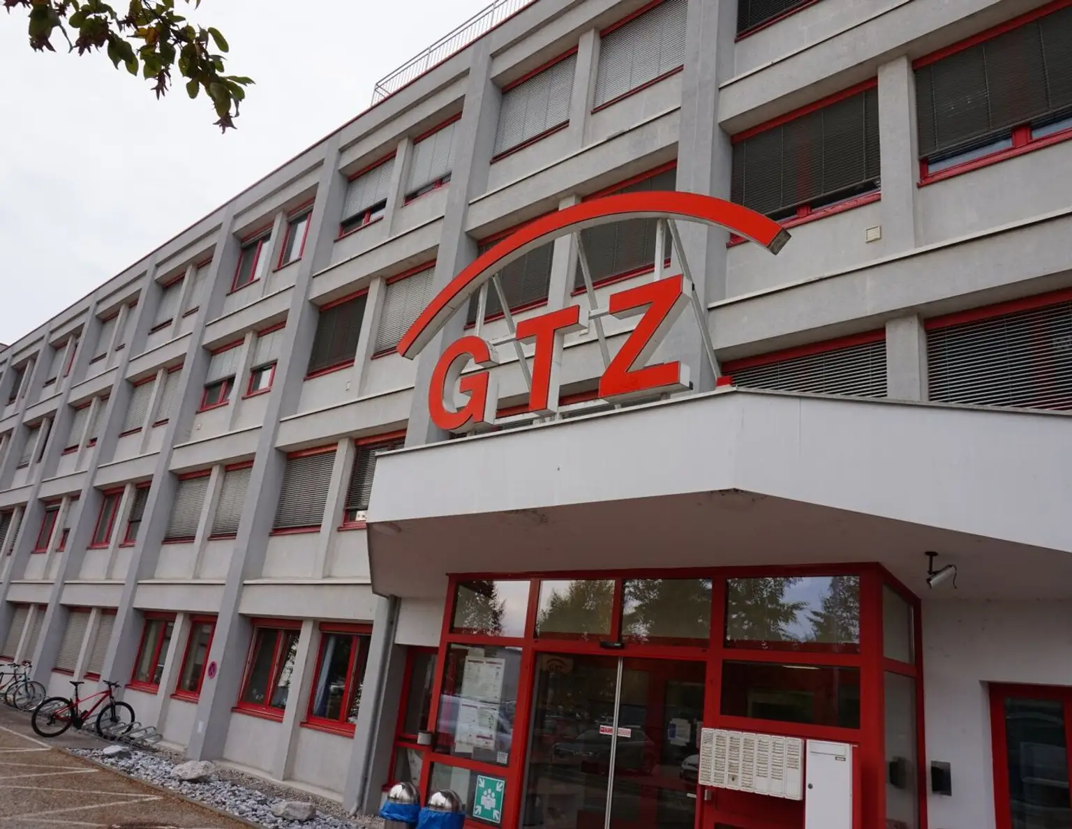Topaktuelles Angebot ! GTZ - Büro mit Klimaanlage