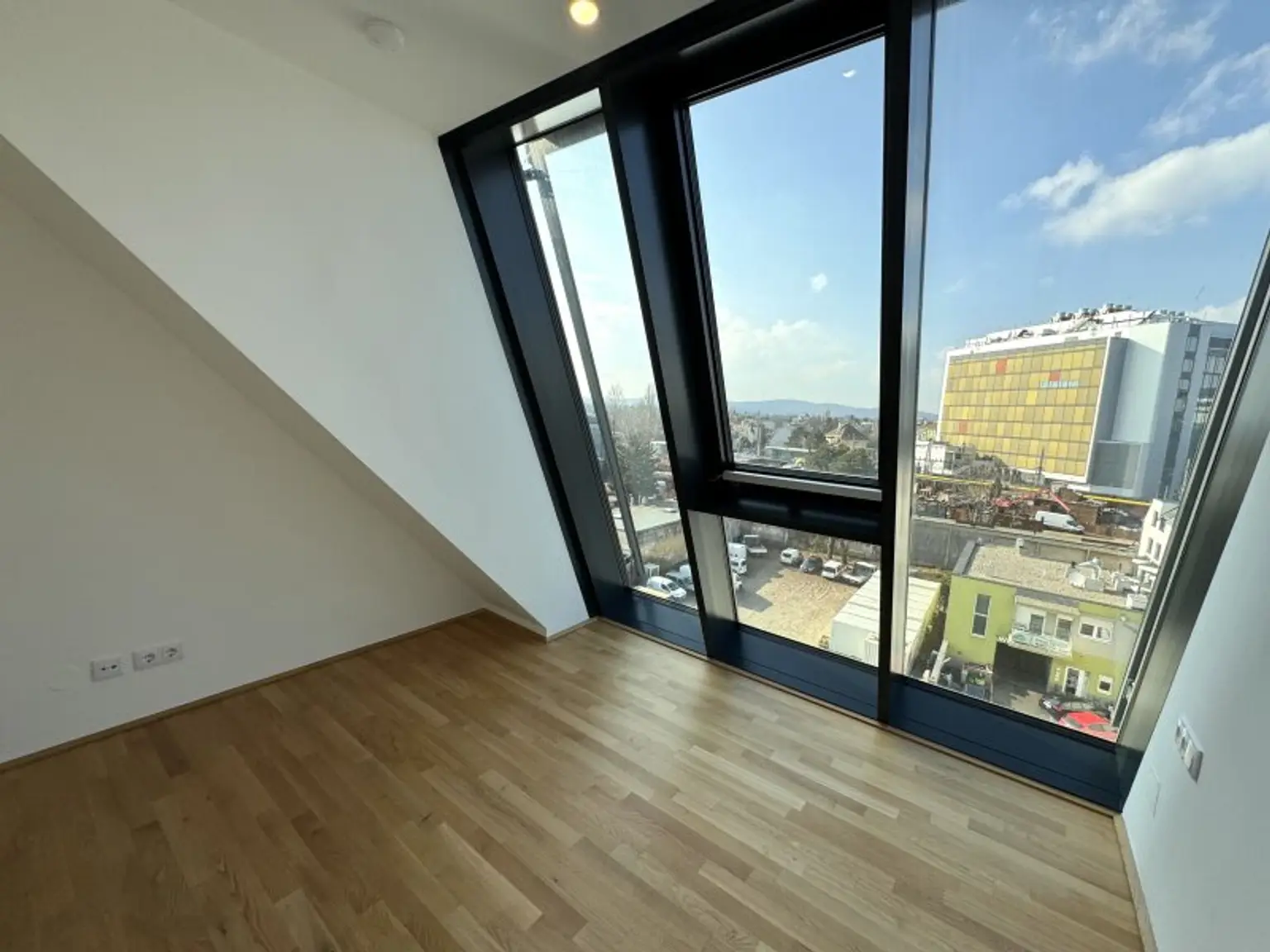 INVESTIEREN UND GENIESSEN IM SÜDWESTEN VON WIEN! PERFEKTE INFRASTRUKTUR – NÄHE SCHÖNBRUNN!