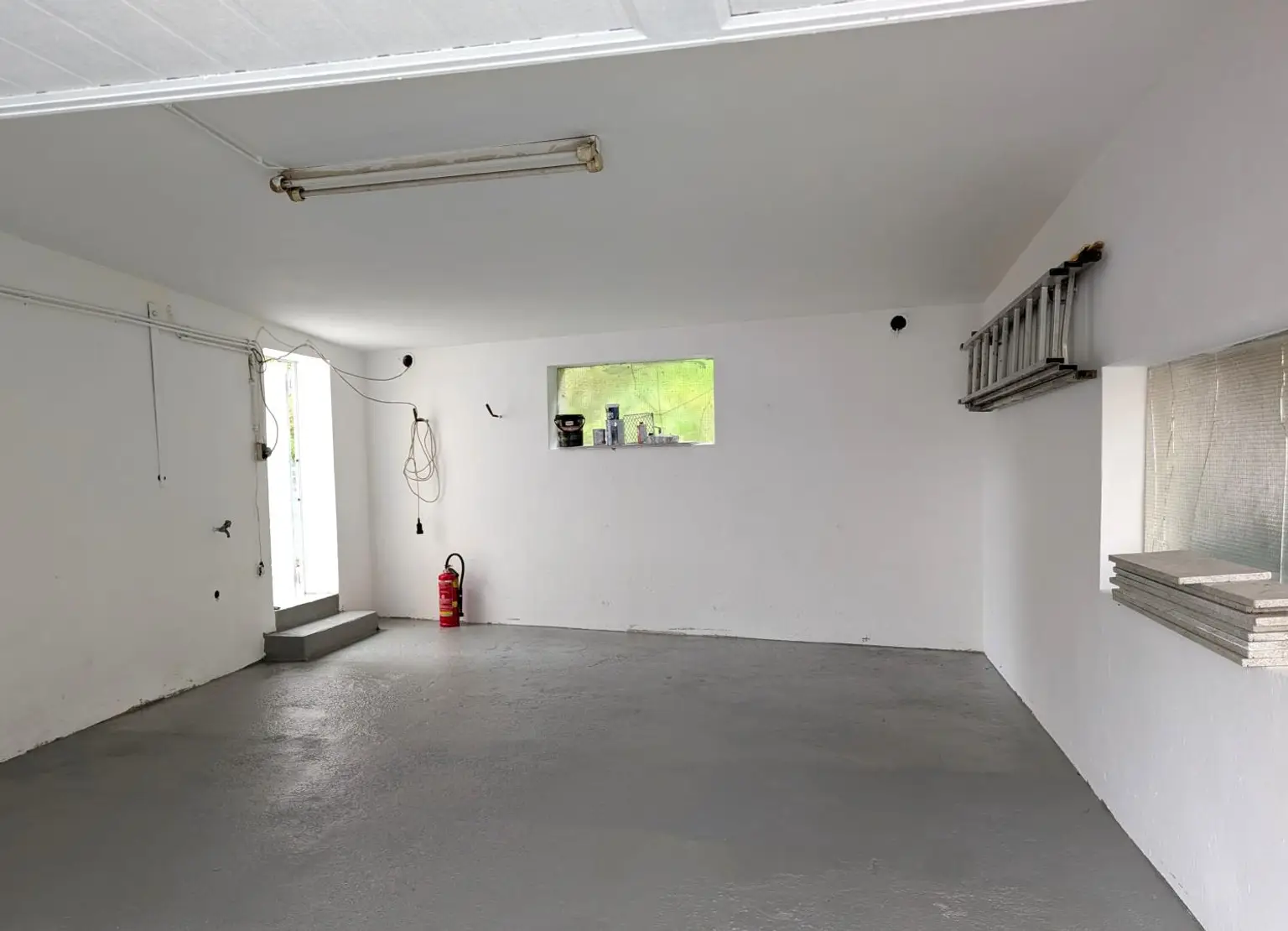 Liebevoll saniertes Einfamilienhaus in Ruhelage m. Doppelgarage - wartet auf Ihren Einzug