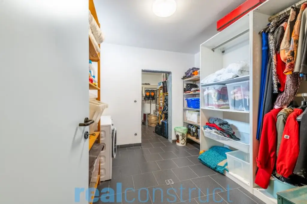 Ökologisch nachhaltiges Einfamilienhaus mit ERDWÄRME-Heizung in bester Lage von Bad Erlach