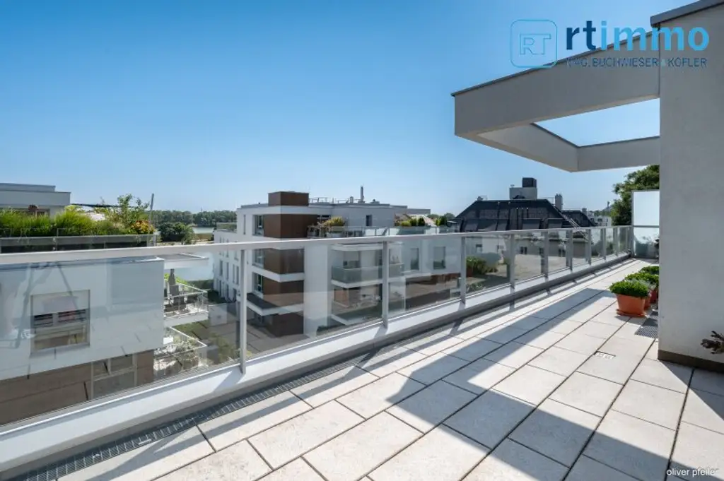 DONAUBLICK: EXKLUSIVER TERRASSENTRAUM MIT OST-WEST-AUSRICHTUNG IN DER KUCHELAU