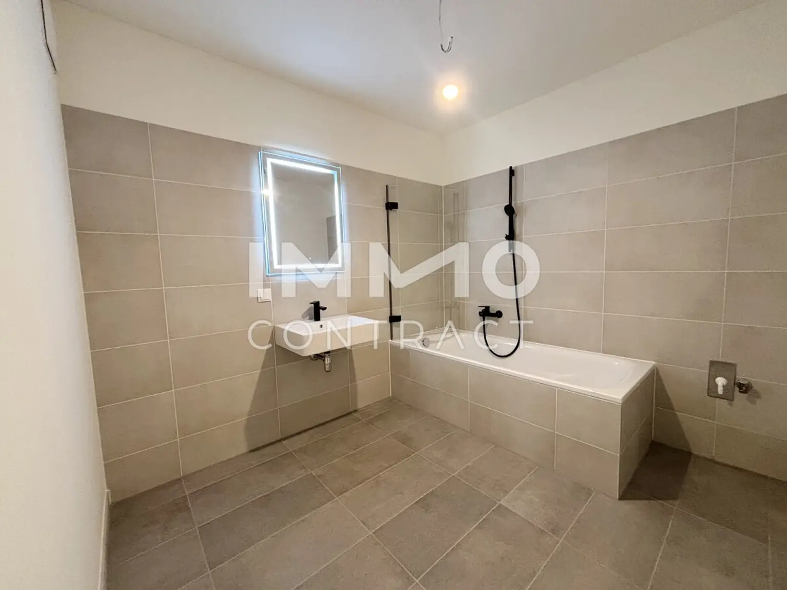 Lichtdurchflutete 4-Zimmer Wohnung- provisionsfrei