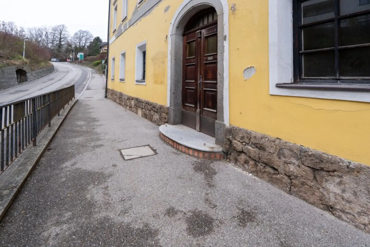 Bestandsfreies Mehrparteienhaus mit 5 Wohnungen + 1 Geschäftslokal in Toplage von Obernberg am Inn zu kaufen!