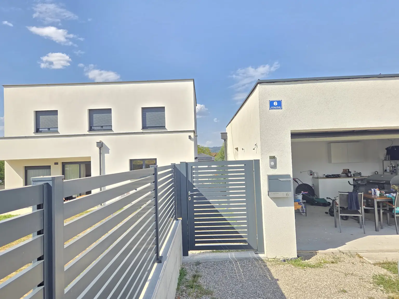 Haus und Garage