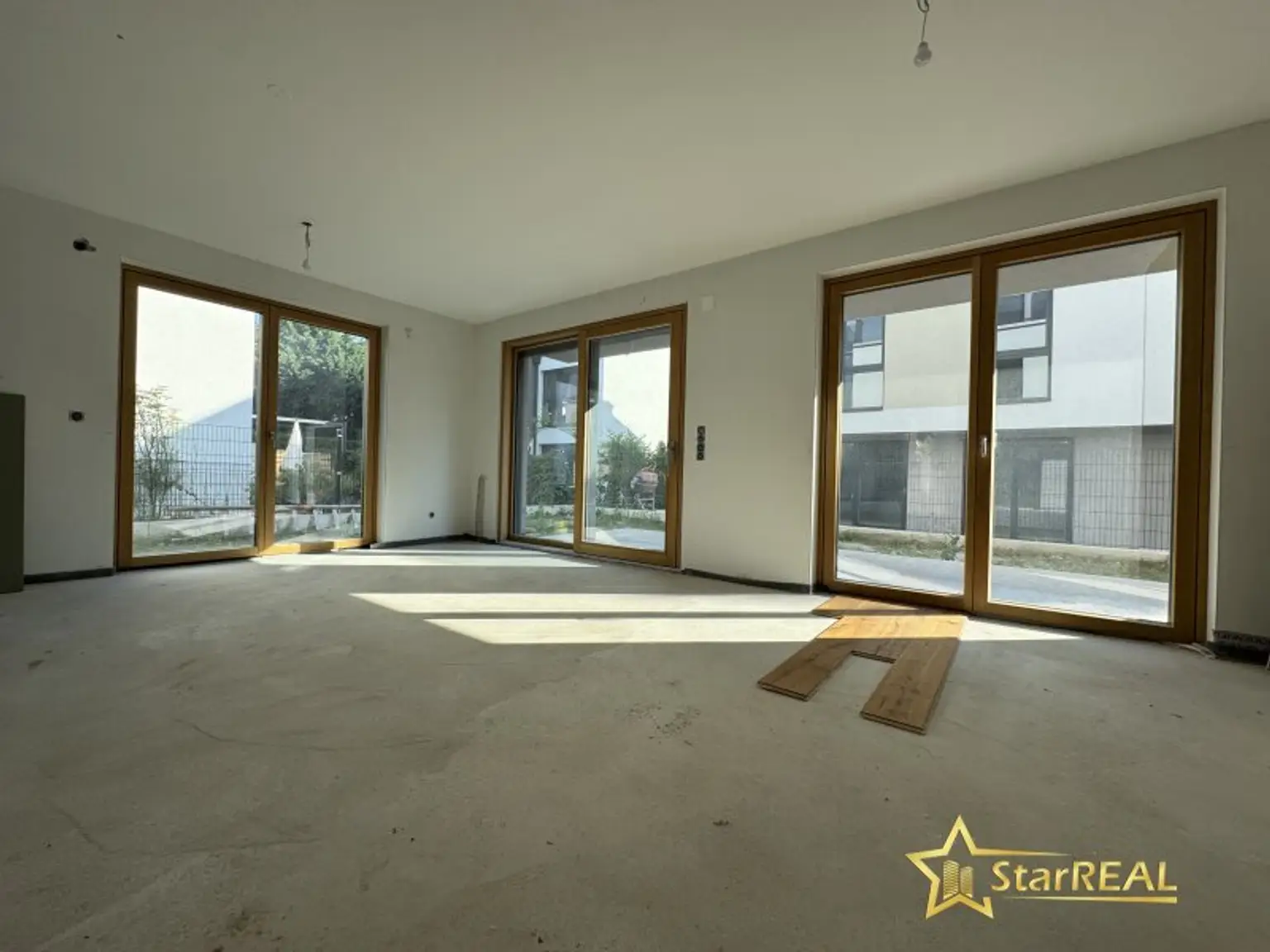 AKTIONSPREIS! HOLZ-Alu-FENSTER, KAMIN, KLIMAVORBEREITUNG. ZIEGELHAUS MIT KELLER. PROVISIONSFREI für den Käufer.