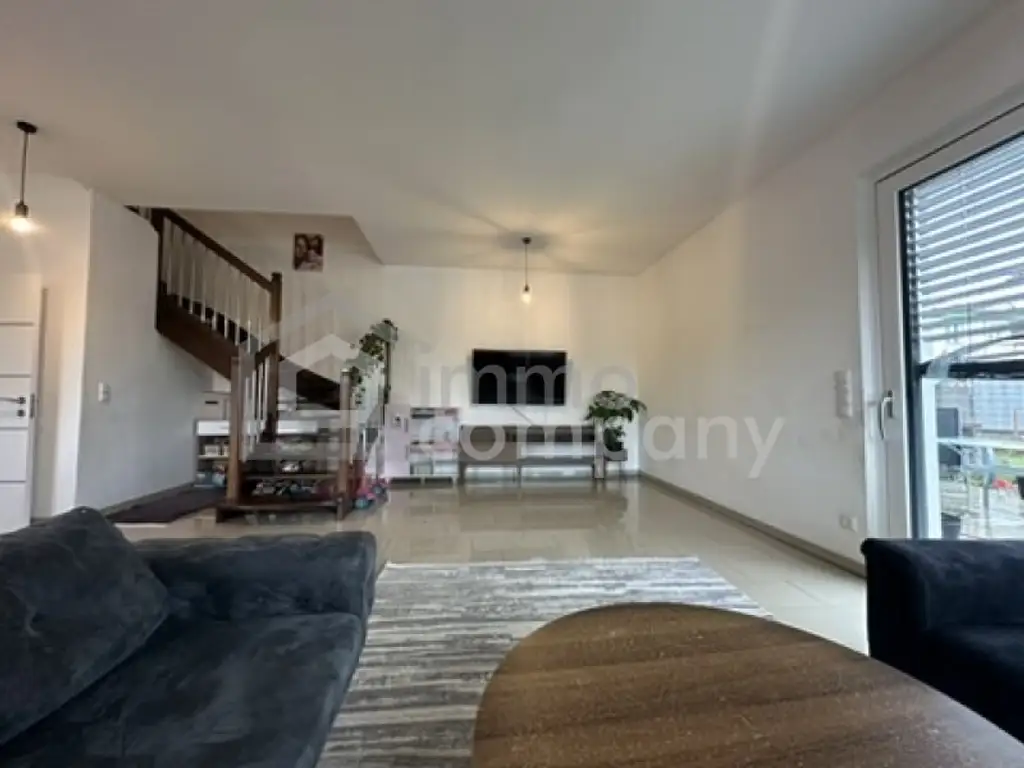 Modernisierte Doppelhaushälfte in Gänserndorf: Ihr neues Zuhause mit Garten und Terrasse!