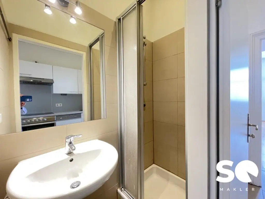 #SQ -  PROVISIONSFREI! ATTRAKTIVE ALTBAUWOHNUNG IN TOPLAGE VON SIMMERING - FRISCH SANIERT