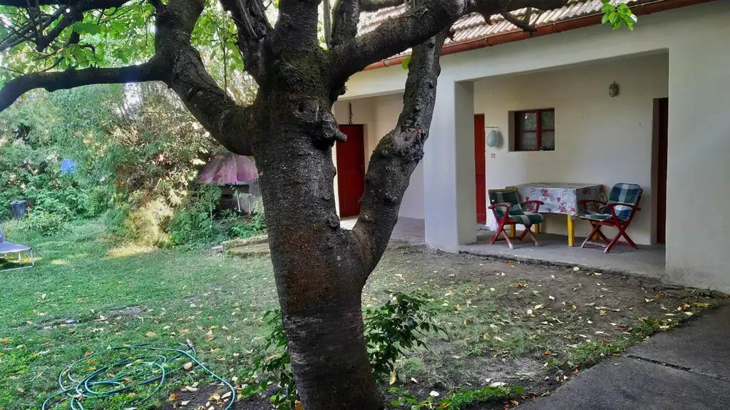 Charmantes, idyllisches Landhaus mit eigenem Ferienappartement und Raum für Ideen!