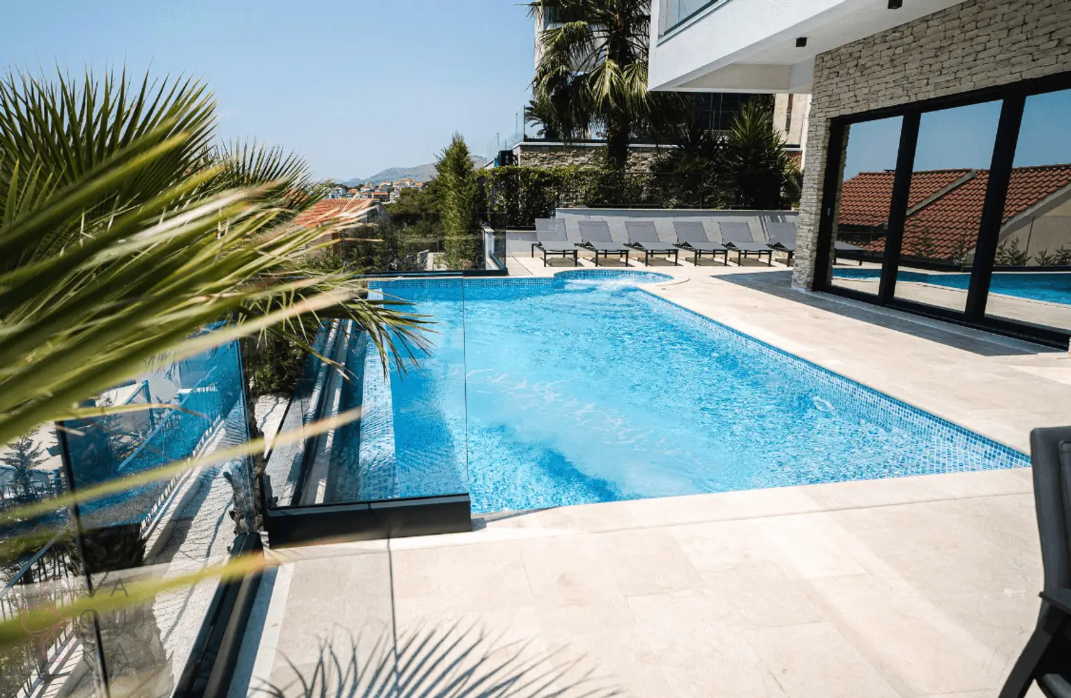 Moderne Eleganz an der Adriaküste – Villa auf Čiovo bei Split