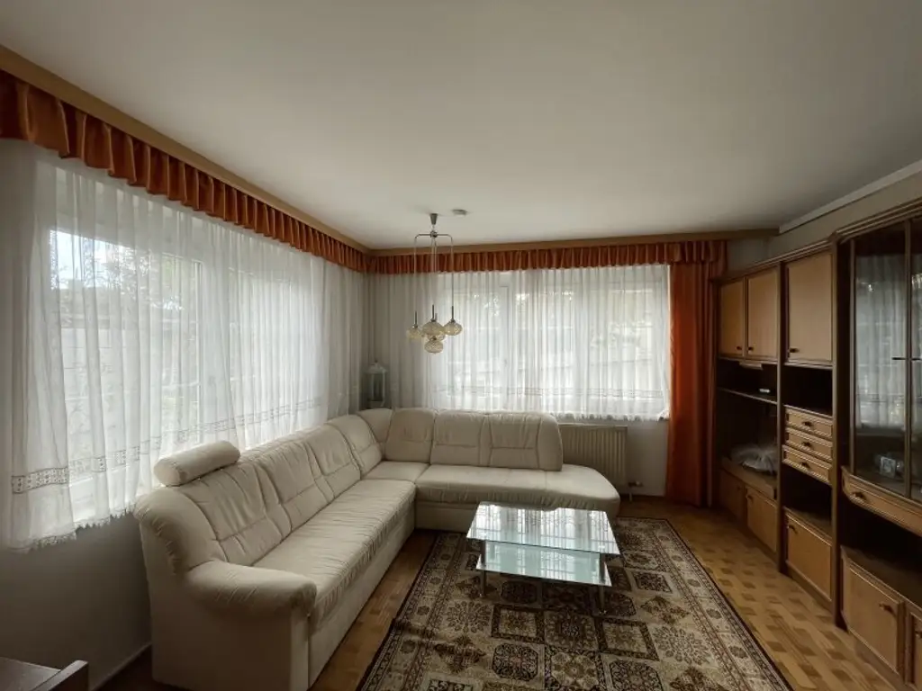 SEHR GEPFLEGTES EINFAMILIEN-HAUS MIT SCHÖNEM GARTEN -- LOGGIA/GARAGE -- RUHELAGE!