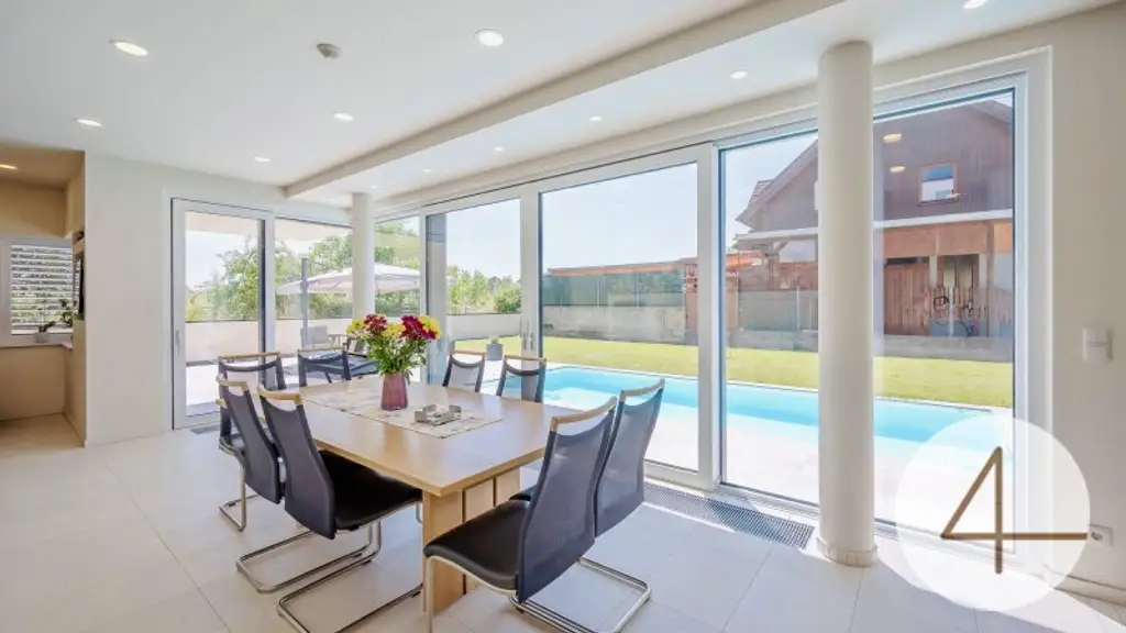 2 premium Villen direkt nebeneinander - mit grünen Weitblick - sonnige Ausrichtung - hochwertige Ausstattung - Salzwasserpool - Garage - Lift