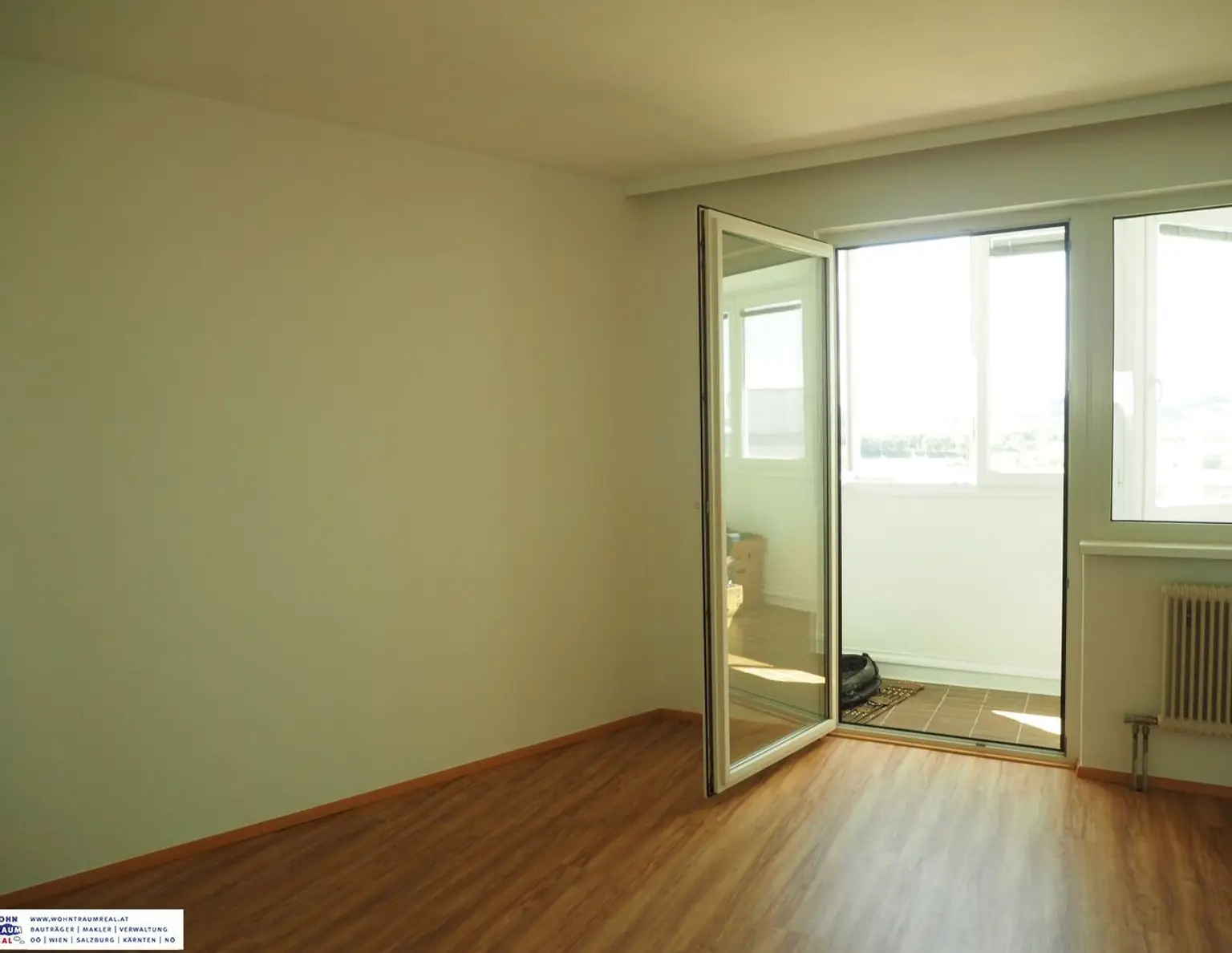 Preiswerte Eigentumswohnung in Asten zu verkaufen - TIEFGARAGENPLATZ inklusive!
