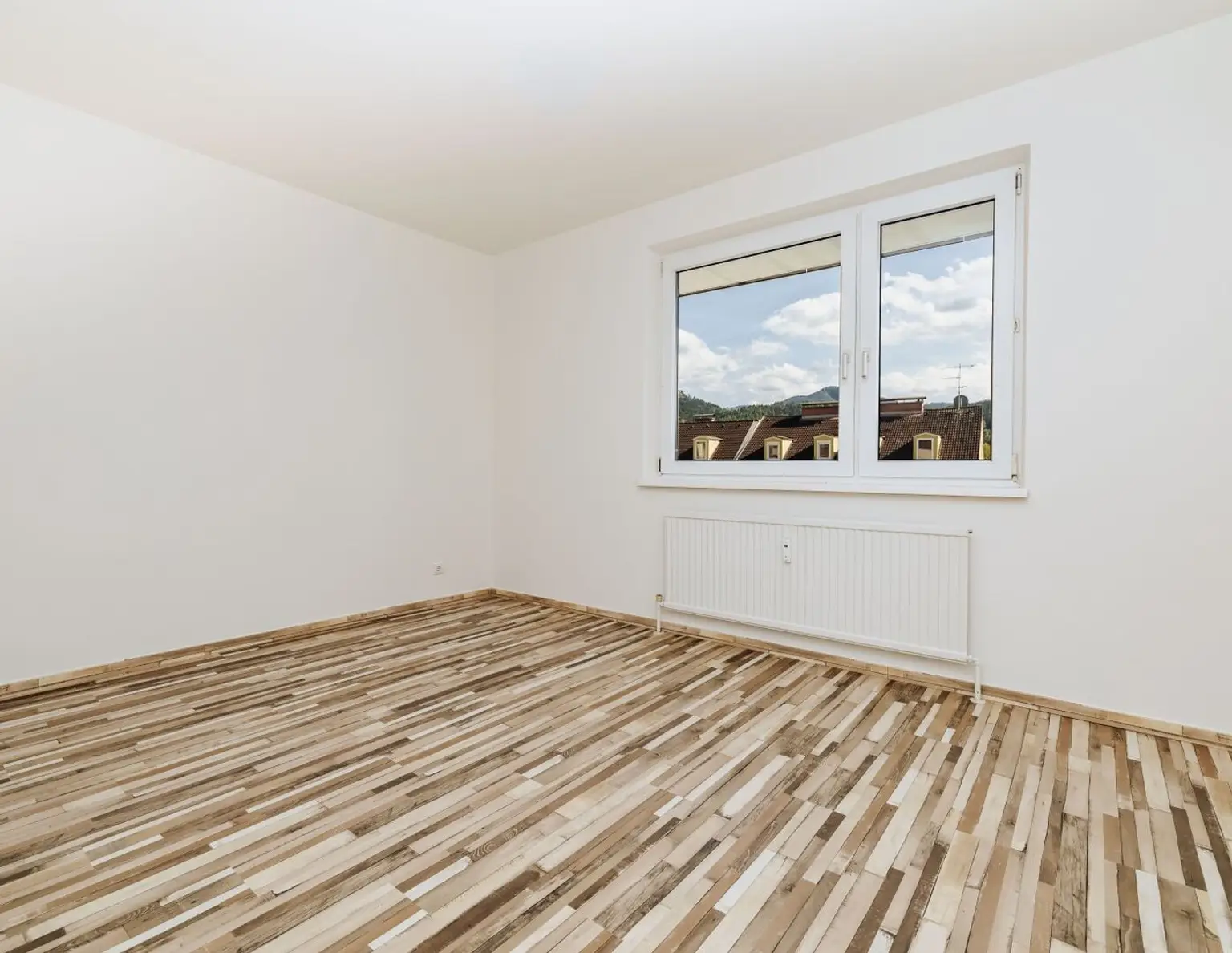 PROVISIONFREI I DIREKT AN DER MUR I ABSOLUTE RUHELAGE I PROVISIONSFREI I EINBAUKÜCHE I LOGGIA I ZENTRAL I AB SOFORT I PROJEKT WOHNEN I
