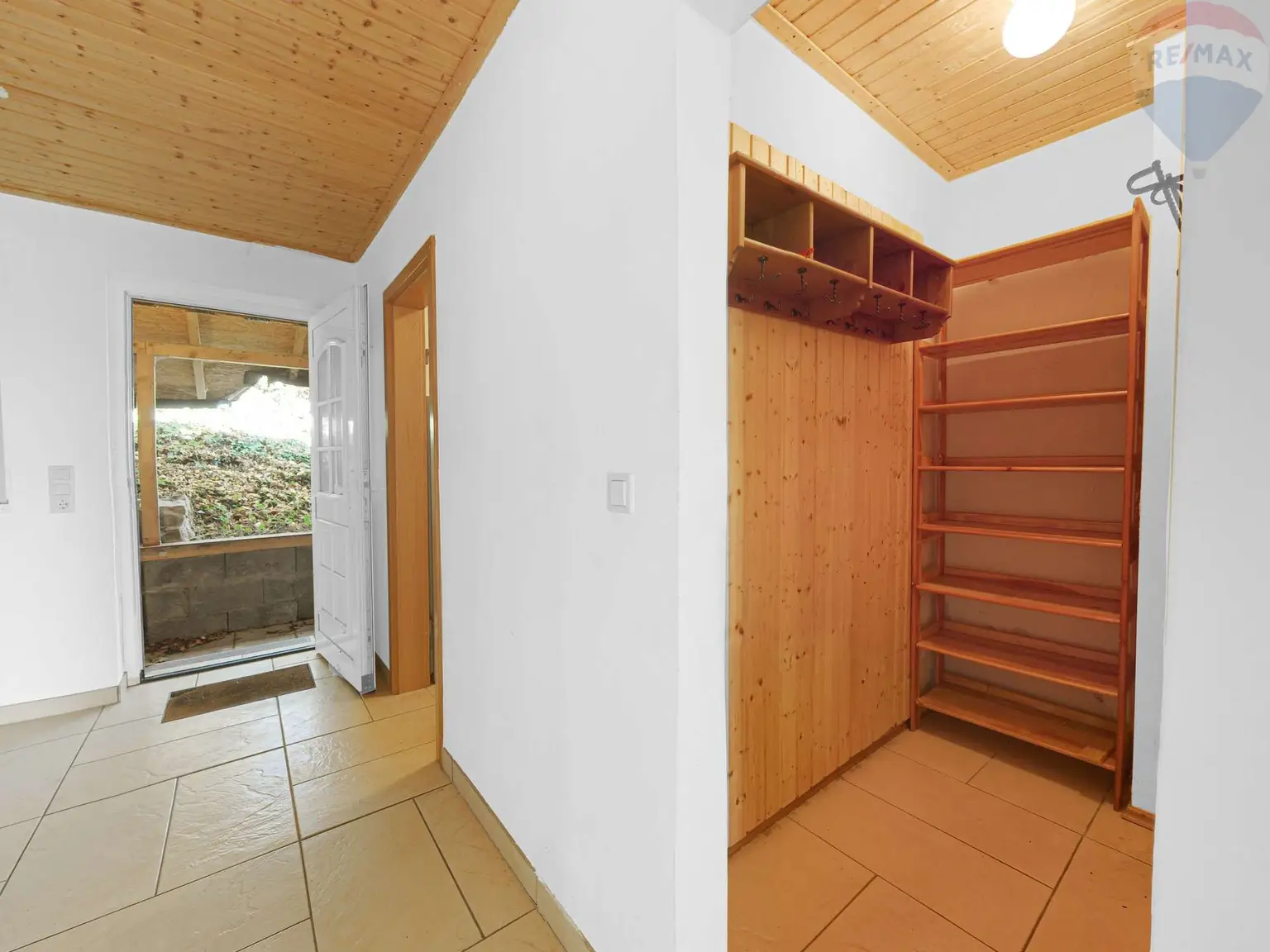 Eingangsbereich/Abstellraum EG