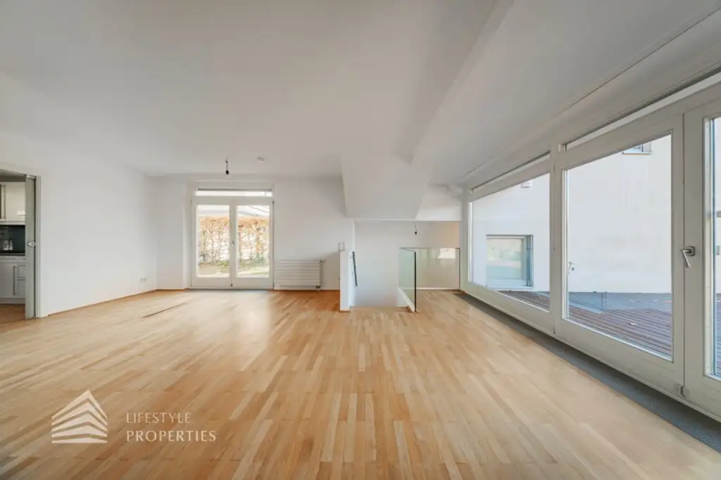 Wunderschöne 4 - Zimmer Wohnung mit Terrasse und Garten