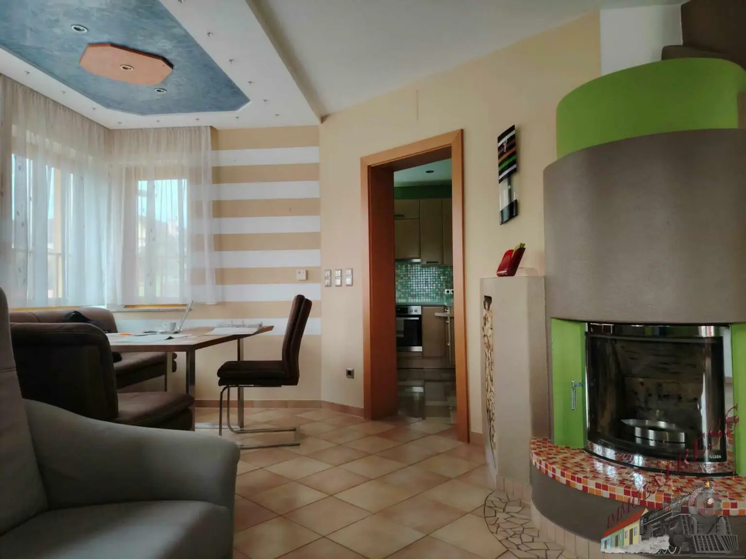 Tolles Einfamilienhaus mit Pool, Panorama-Ausblick und moderner PV-Anlage – hier fühlt sich Ihre Familie zuhause!