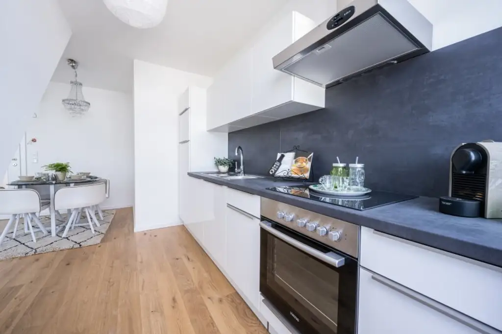 2 Zimmer Dachgeschoss mit traumhafter Dachterrasse
