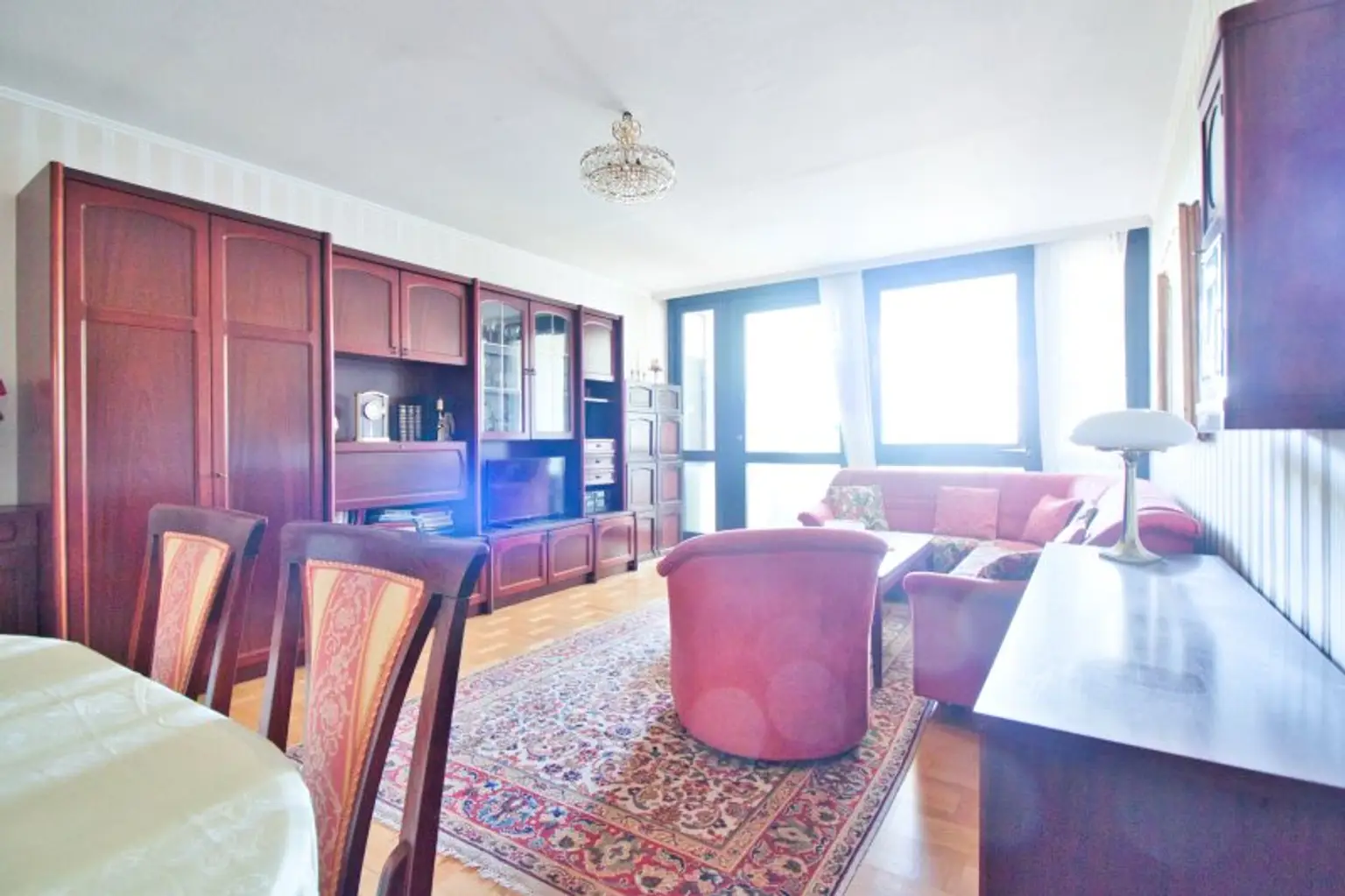 Charmante, ruhige 2 Zimmer-Wohnung | große Loggia mit Grünblick | TOP Lage bei U4 Ober-/Unter St. Veit