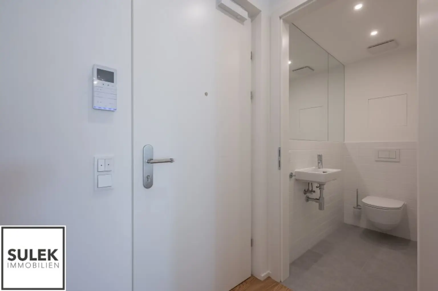 *ab 01/2026* 2 Zimmer Zweitbezugswohnung mit sonniger Loggia nahe U4