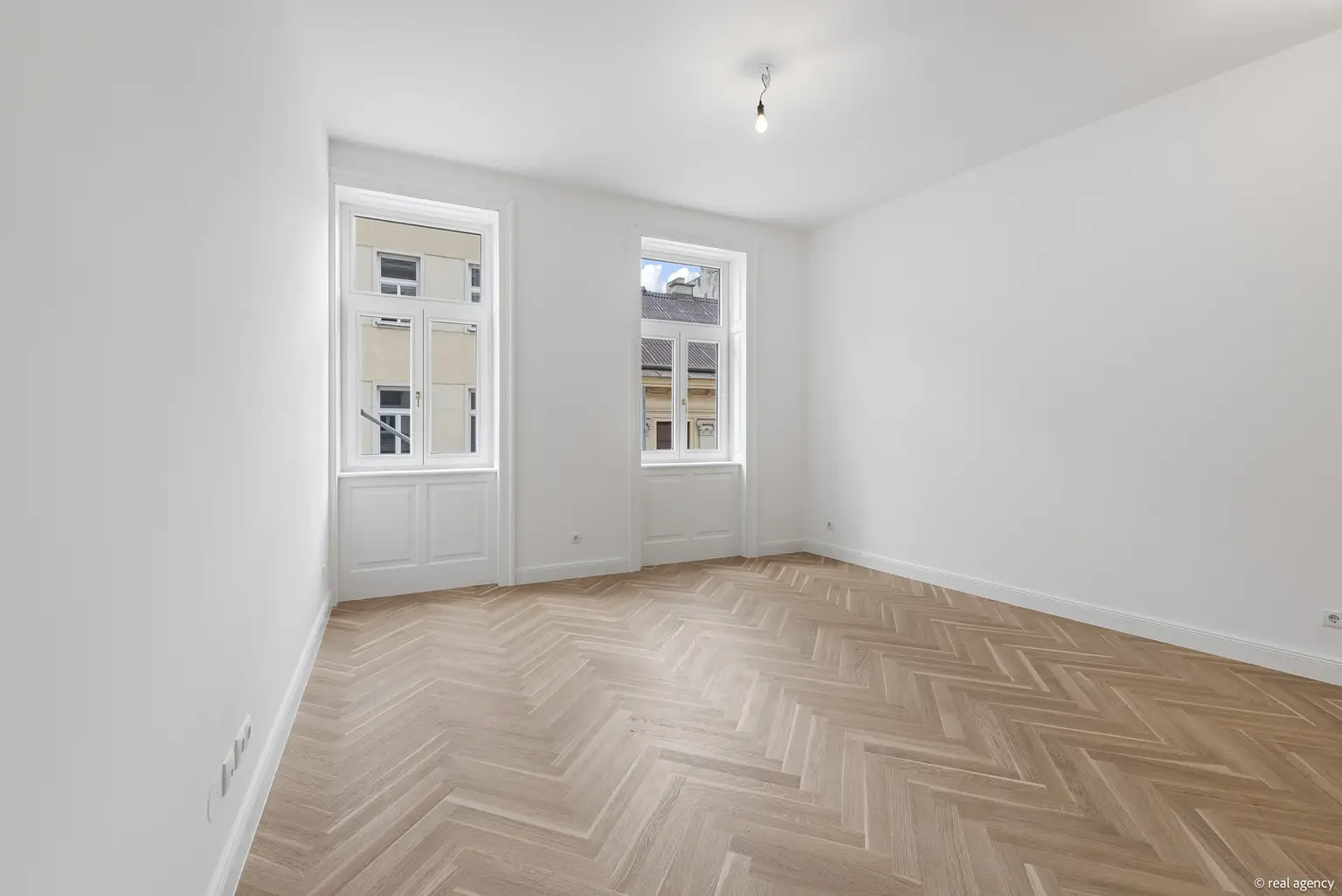 Lichtdurchflutete 2-Zimmer-Wohnung mit Balkon