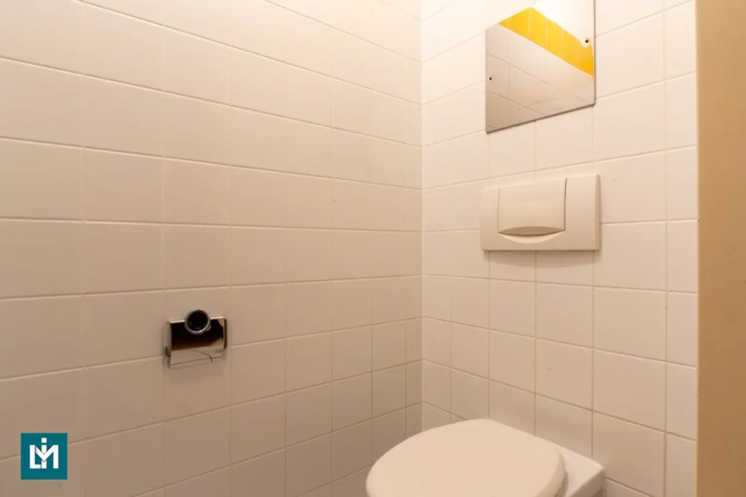 SCHÖNE 2 - ZIMMER WOHNUNG / NÄHE KRANKENHAUS GÖTTLICHER HEILAND