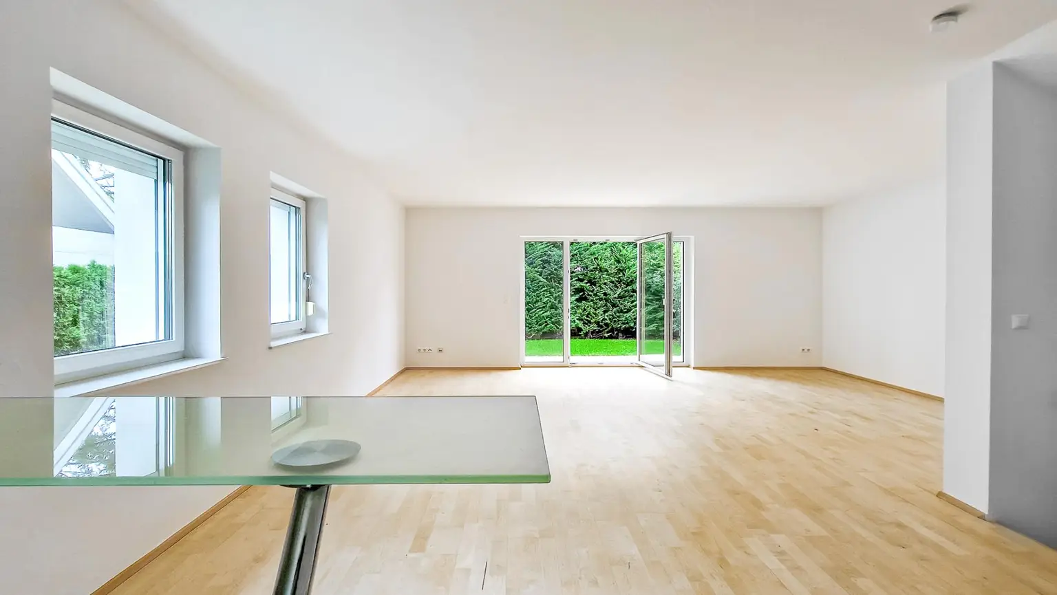 Niedrigenergie-Doppelhaushälfte in Mauer. 5 Zimmer, Terrasse, Garten und Autostellplatz