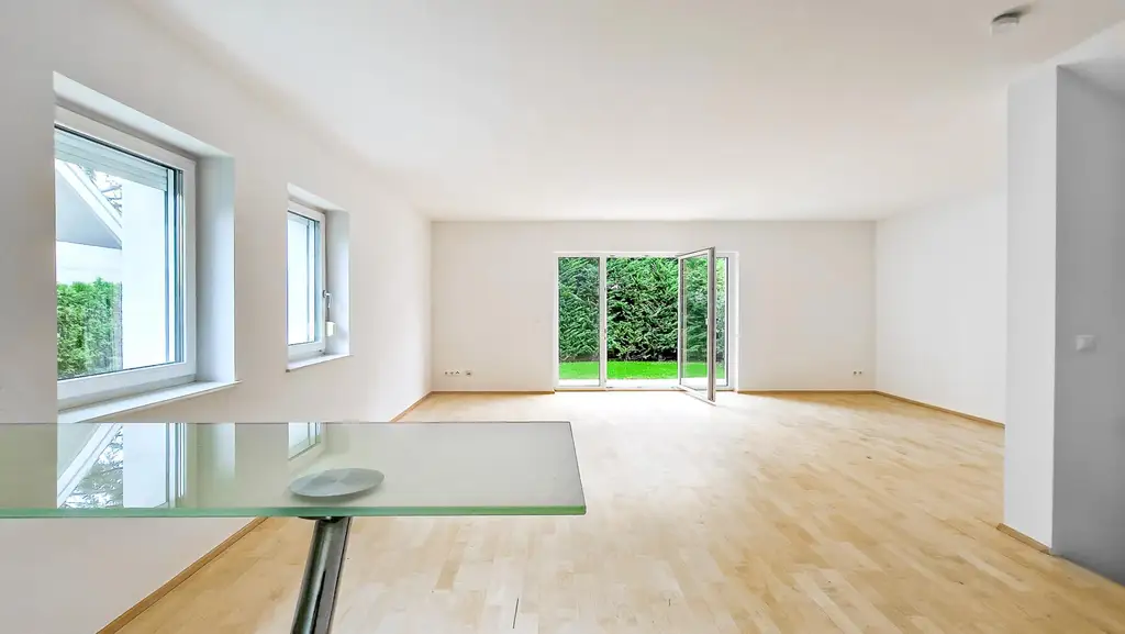 Niedrigenergie-Doppelhaushälfte in Mauer. 5 Zimmer, Terrasse, Garten und Autostellplatz