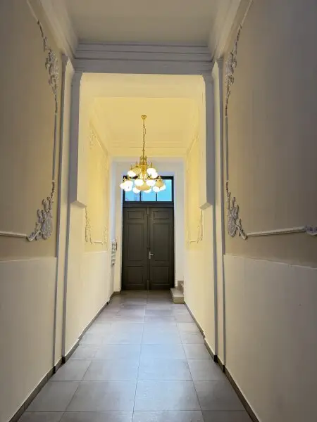 Exklusive 2-Zimmer-Terrassenwohnung im generalsanierten Altbau – Erstbezug mit hochwertiger Ausstattung in 1050 Wien