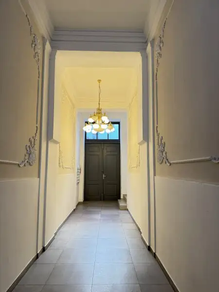 Exklusive 2-Zimmer-Terrassenwohnung im generalsanierten Altbau – Erstbezug mit hochwertiger Ausstattung in 1050 Wien