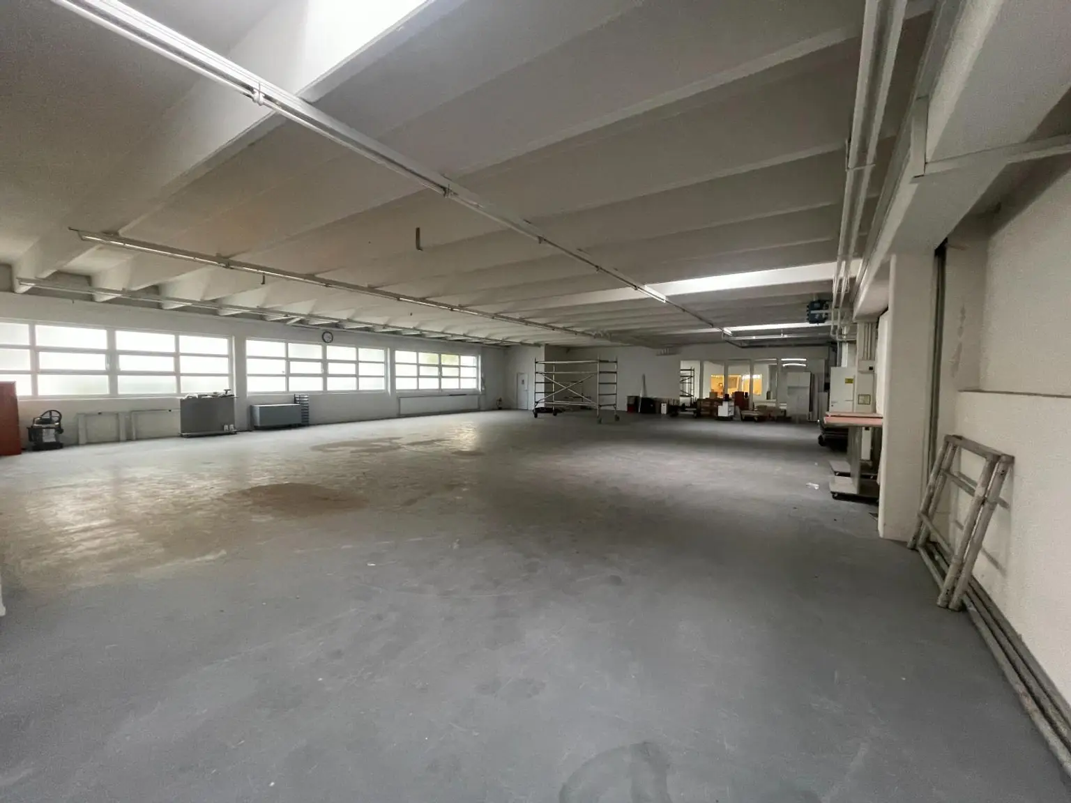 Gewerbeliegenschaft, Hallen-Büroflächen, Villach