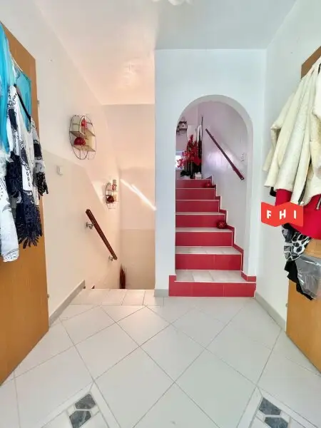 Erweiterbares 4 Zimmer Einfamilienhaus mit Garage, Pool & Gartenhaus