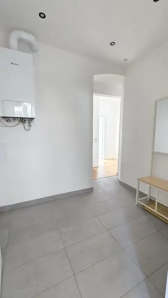 Neusanierte zwei Zimmerwohnung