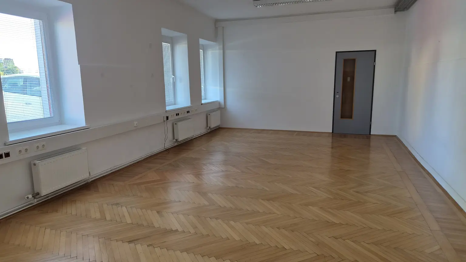 Firmensitz / Büro / Verein / oder Ordinations - Fläche  zu vermieten!