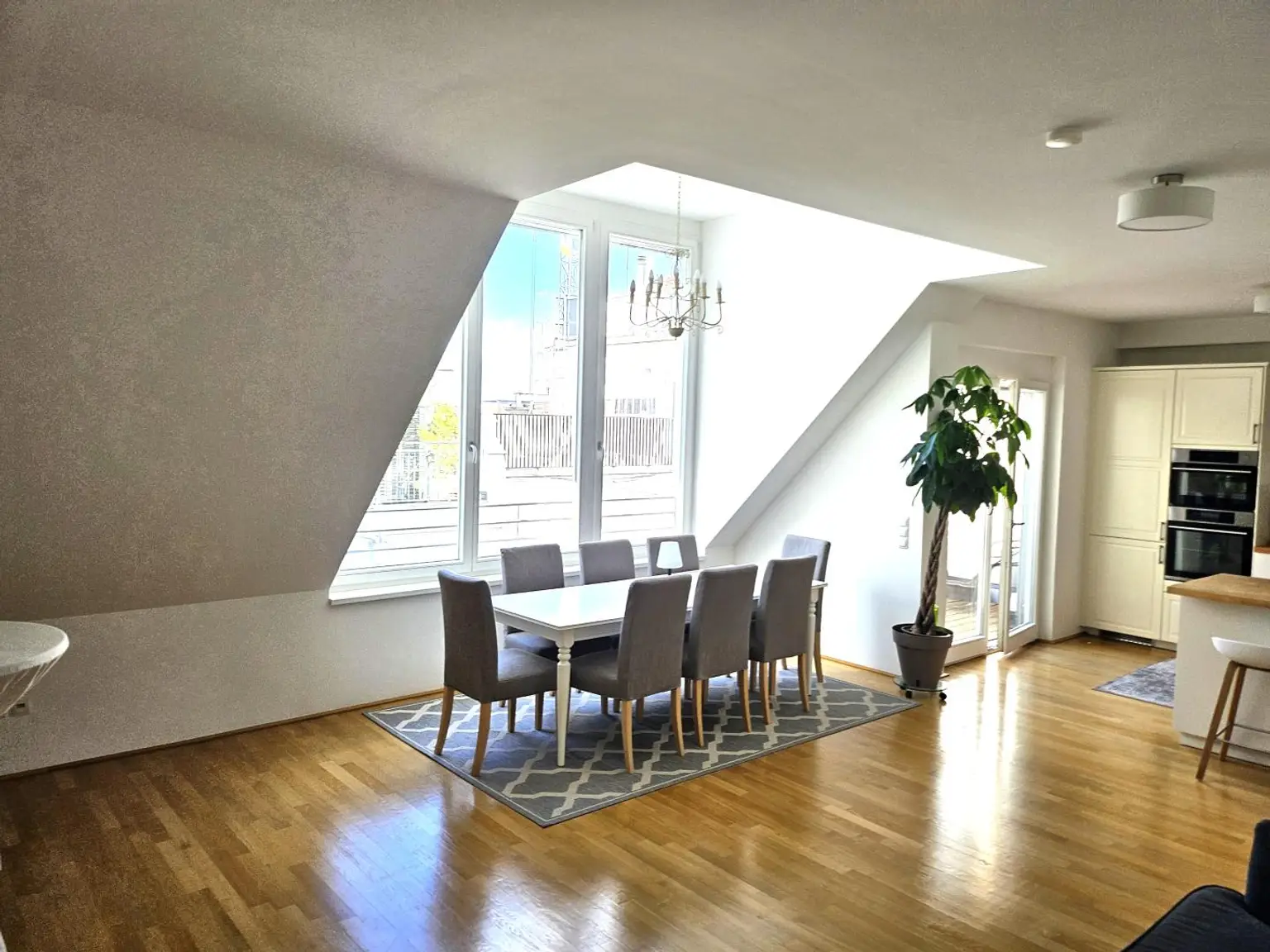 FERNBLICK ! DACHTERRASSEN ! RUHELAGE ! TERRASSENWOHNUNG ! Dachterrassen Maisonette mit herrlichem Ausblick!