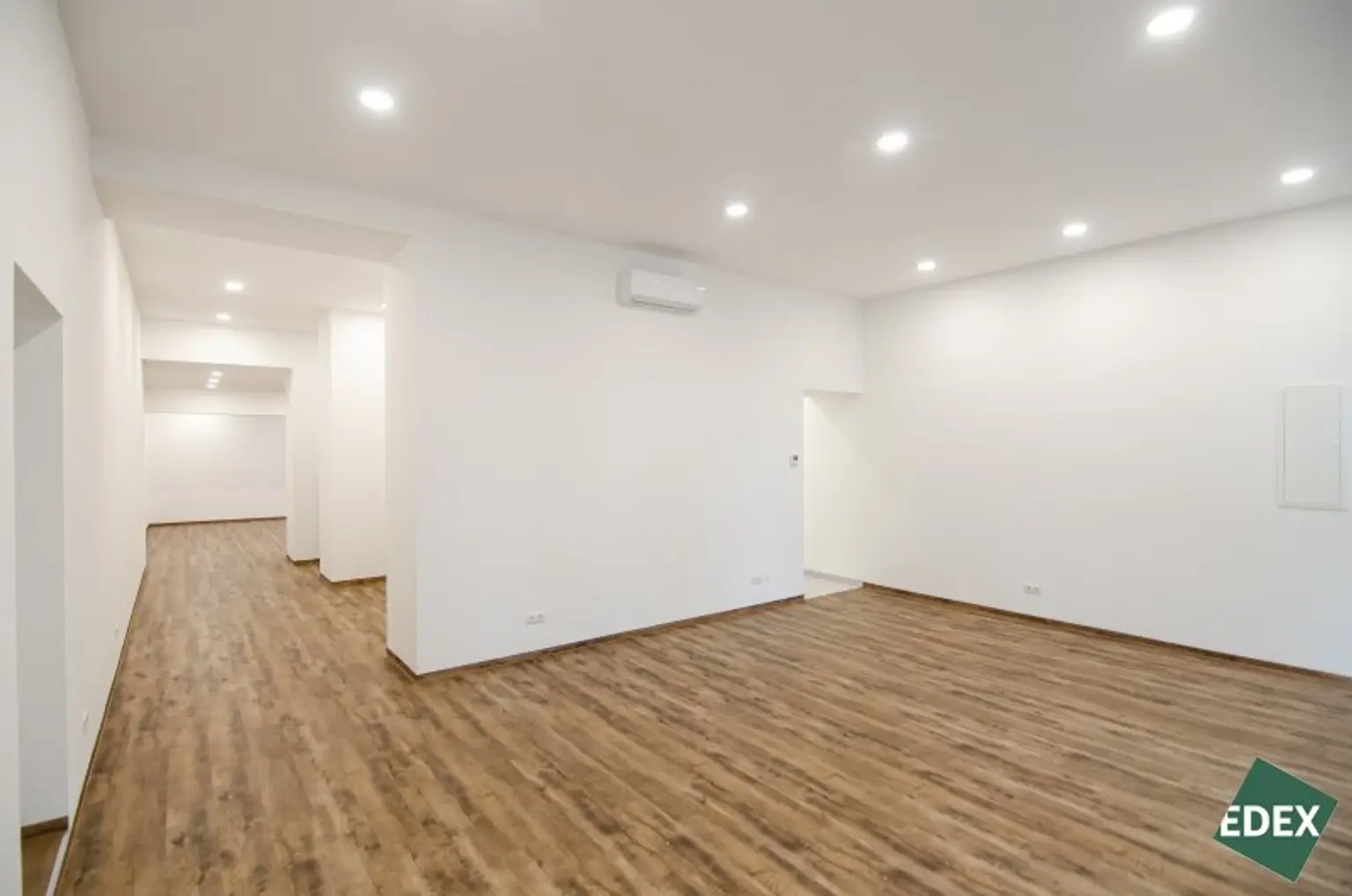 Moderne Büro-/Praxisfläche mit hochwertiger Ausstattung!