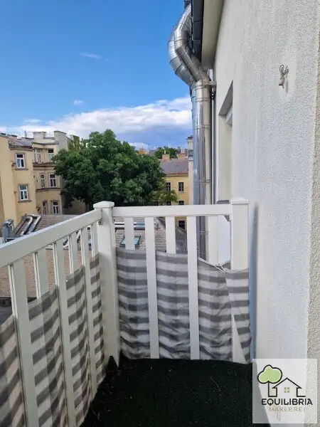 DIREKT BEIM AUGARTEN - Entzückende BALKON-Wohnung mit hochwertiger Ausstattung und LIFT