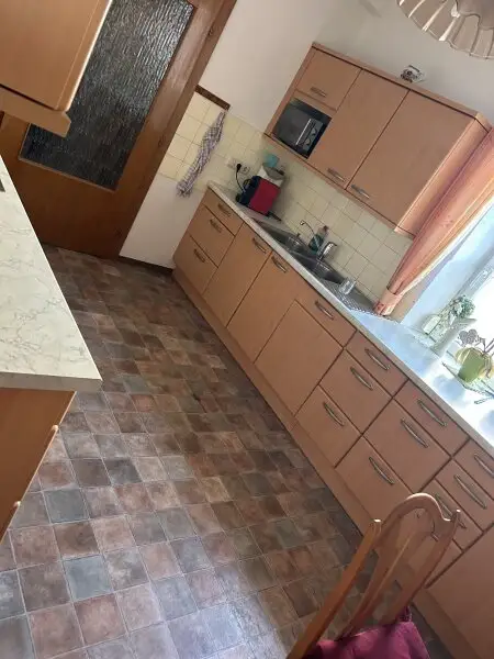 Alt aber saniertes Stadt Familienhaus – Ihr neues Zuhause für 349000 € mit Keller & Carport /  nähe medQuartier-Ärztehaus   BH & HAK Feldkirchen